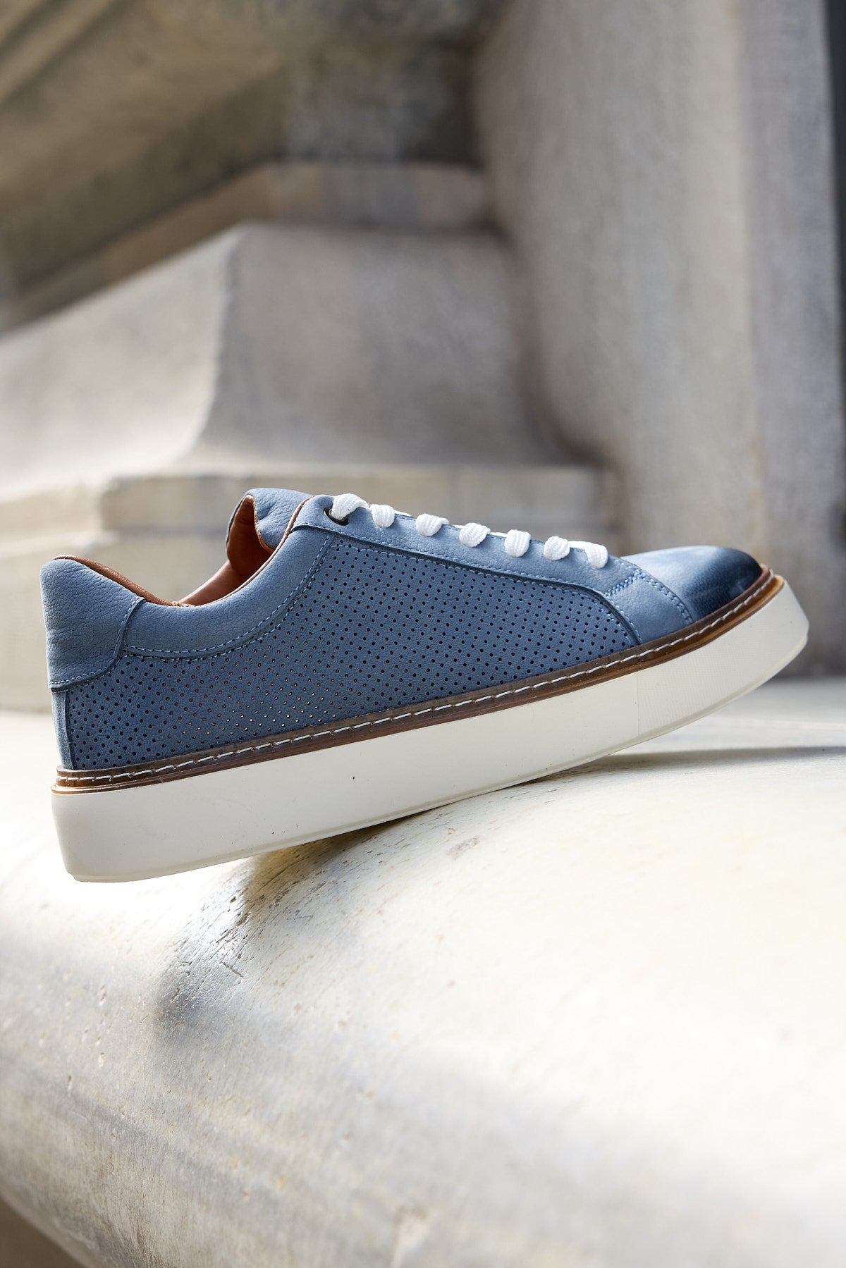 LUZERO MAVİ NUBUK %100 HAKİKİ DERİ DELİKLİ ERKEK SNEAKER AYAKKABI