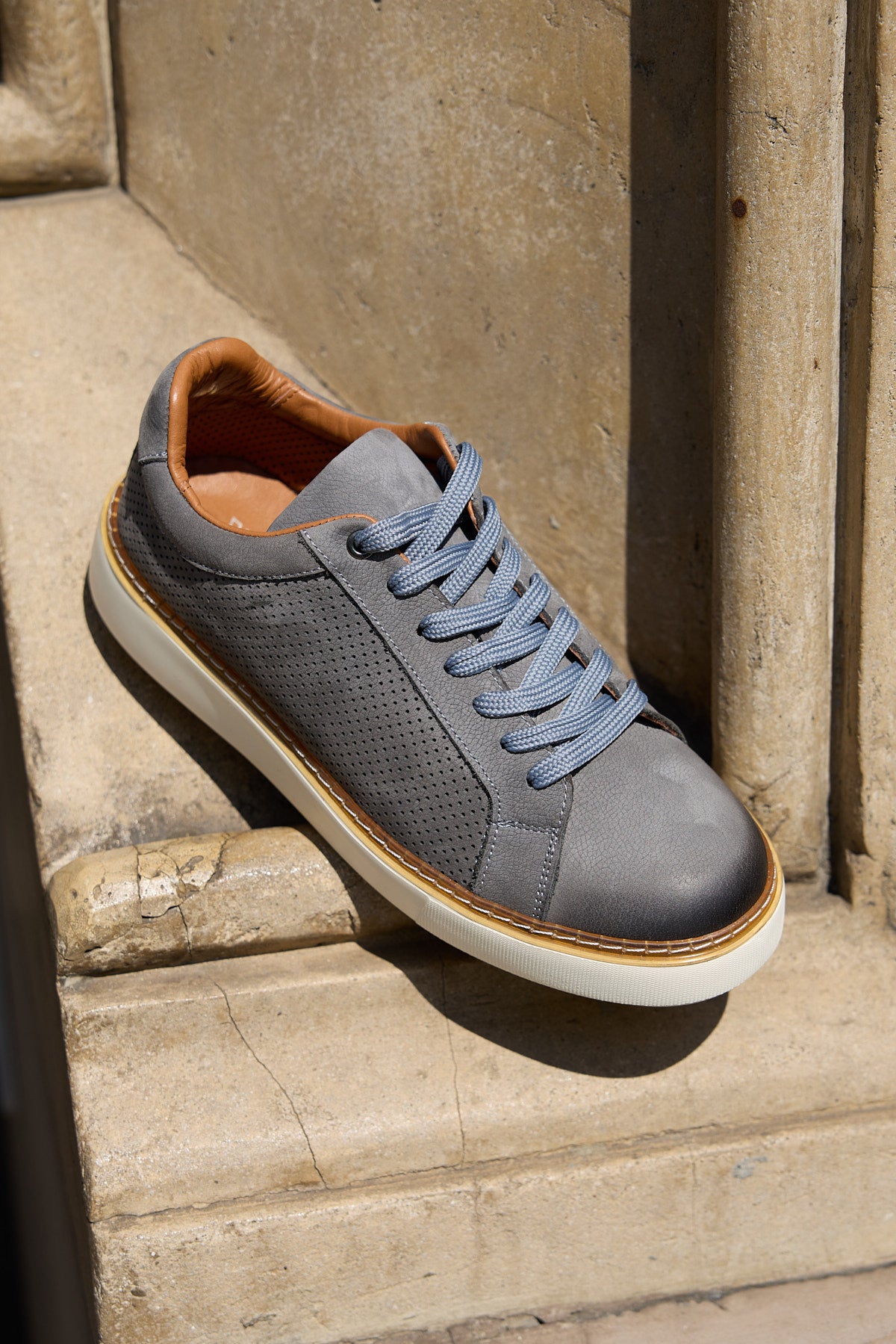 LUZERO GRİ NUBUK %100 HAKİKİ DERİ DELİKLİ ERKEK SNEAKER AYAKKABI