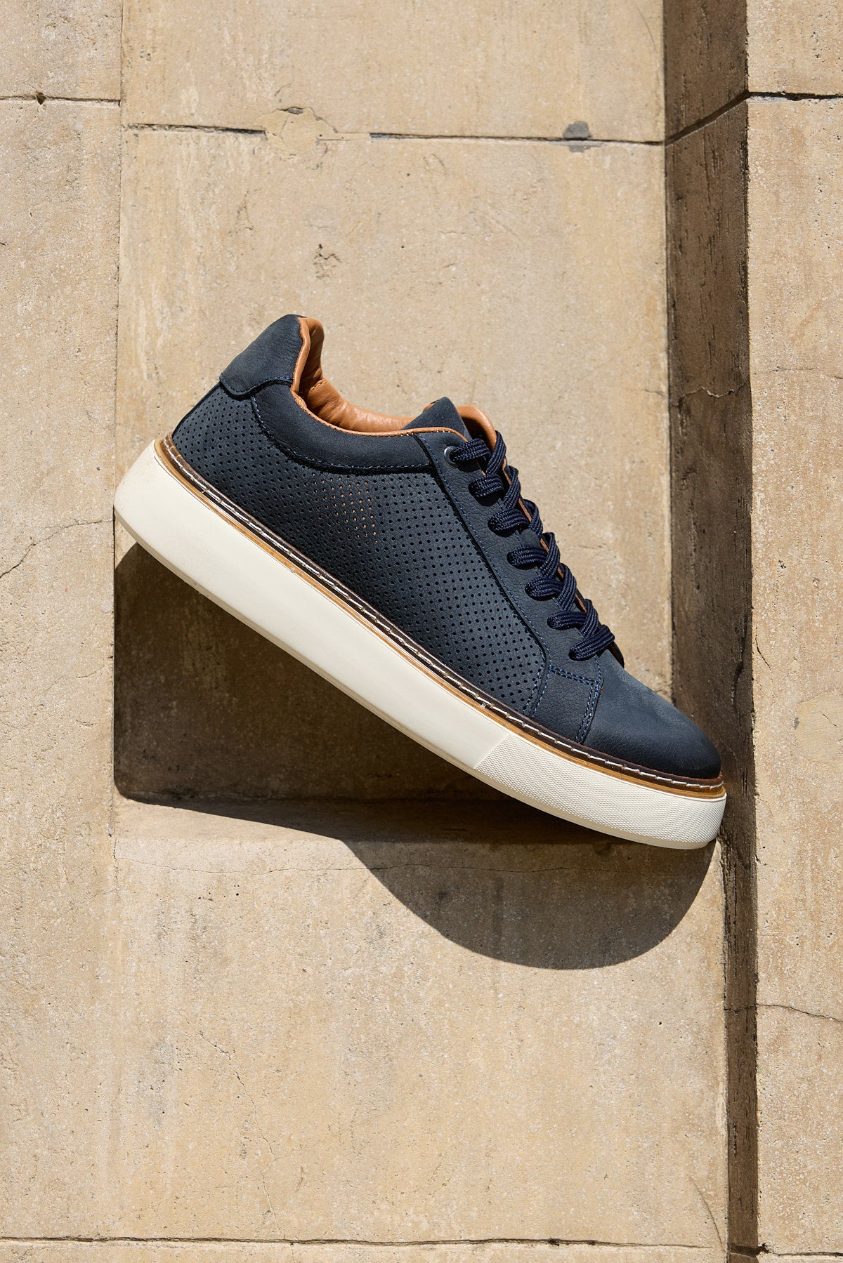 LUZERO LACİVERT NUBUK %100 HAKİKİ DERİ DELİKLİ ERKEK SNEAKER AYAKKABI