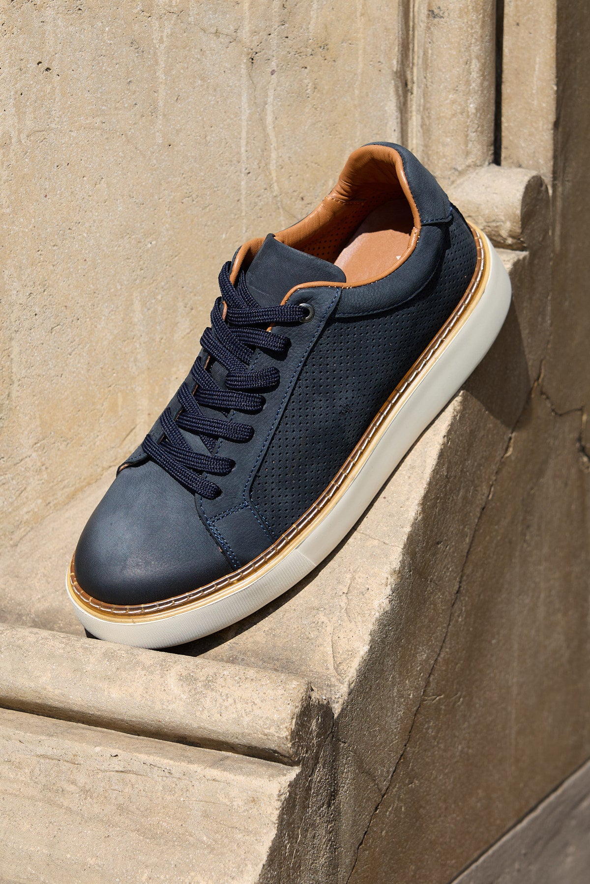 LUZERO LACİVERT NUBUK %100 HAKİKİ DERİ DELİKLİ ERKEK SNEAKER AYAKKABI