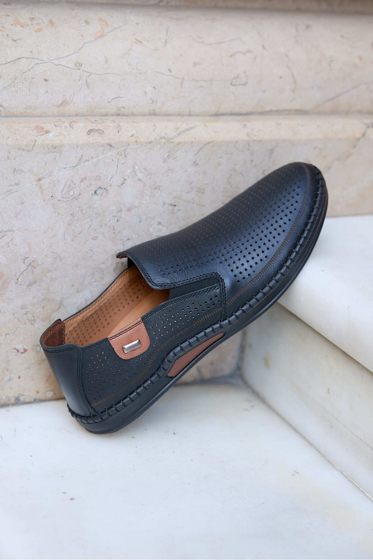 Apex Siyah Deri Delikli Comfort Erkek Ayakkabı